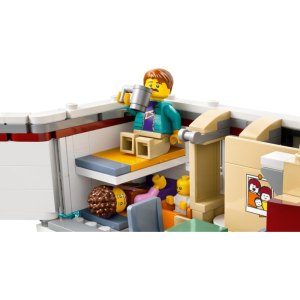 lego-city---lakoauto-a-kalandos-nyaralashoz-6